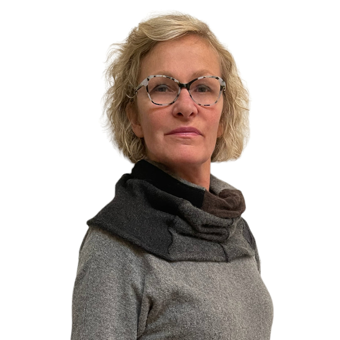 Cashmere Neck Warmer: Upcycled Eco-Luxury